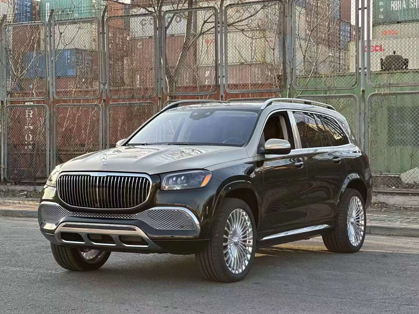 成都迈巴赫GLS级美版新款优惠30万 欢迎试乘试驾