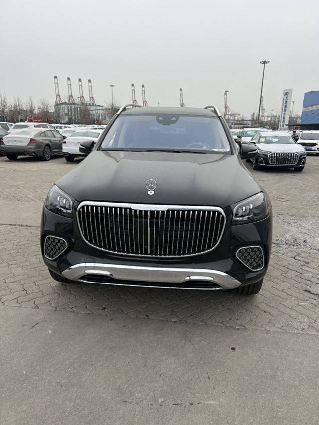 成都奔驰平行进口迈巴赫GLS600美版团购最高优惠40万 欢迎前来试驾