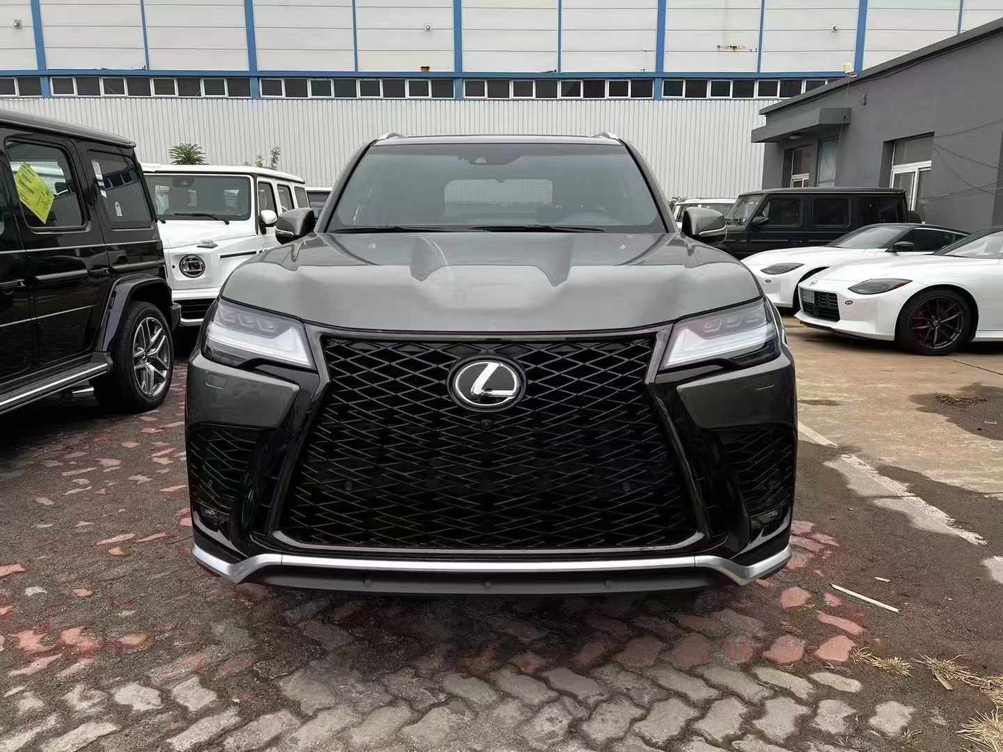 2025新款雷克萨斯LX加版价格优惠10万 欢迎上门试驾
