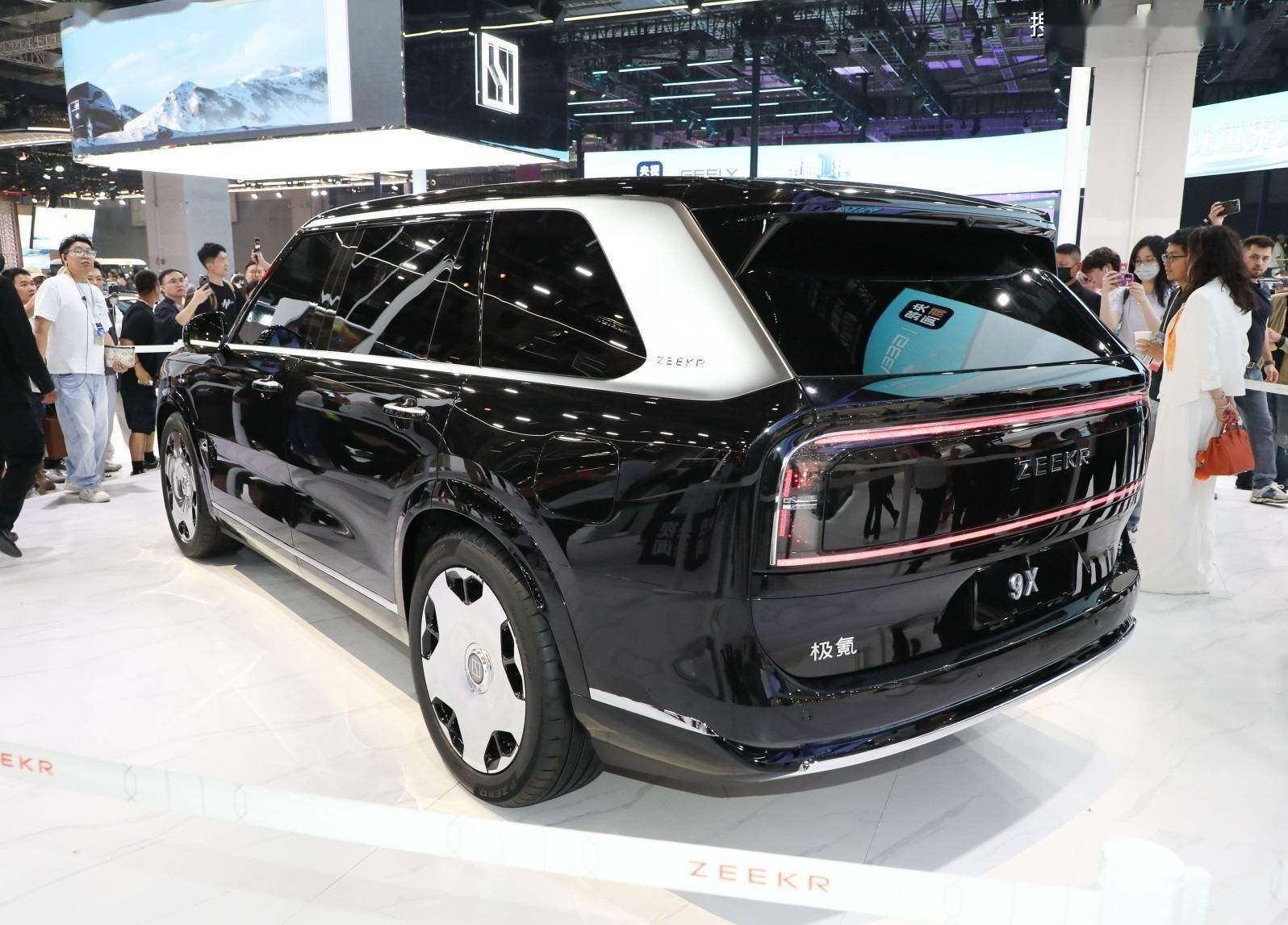 2025上海车展：极氪9X正式亮相