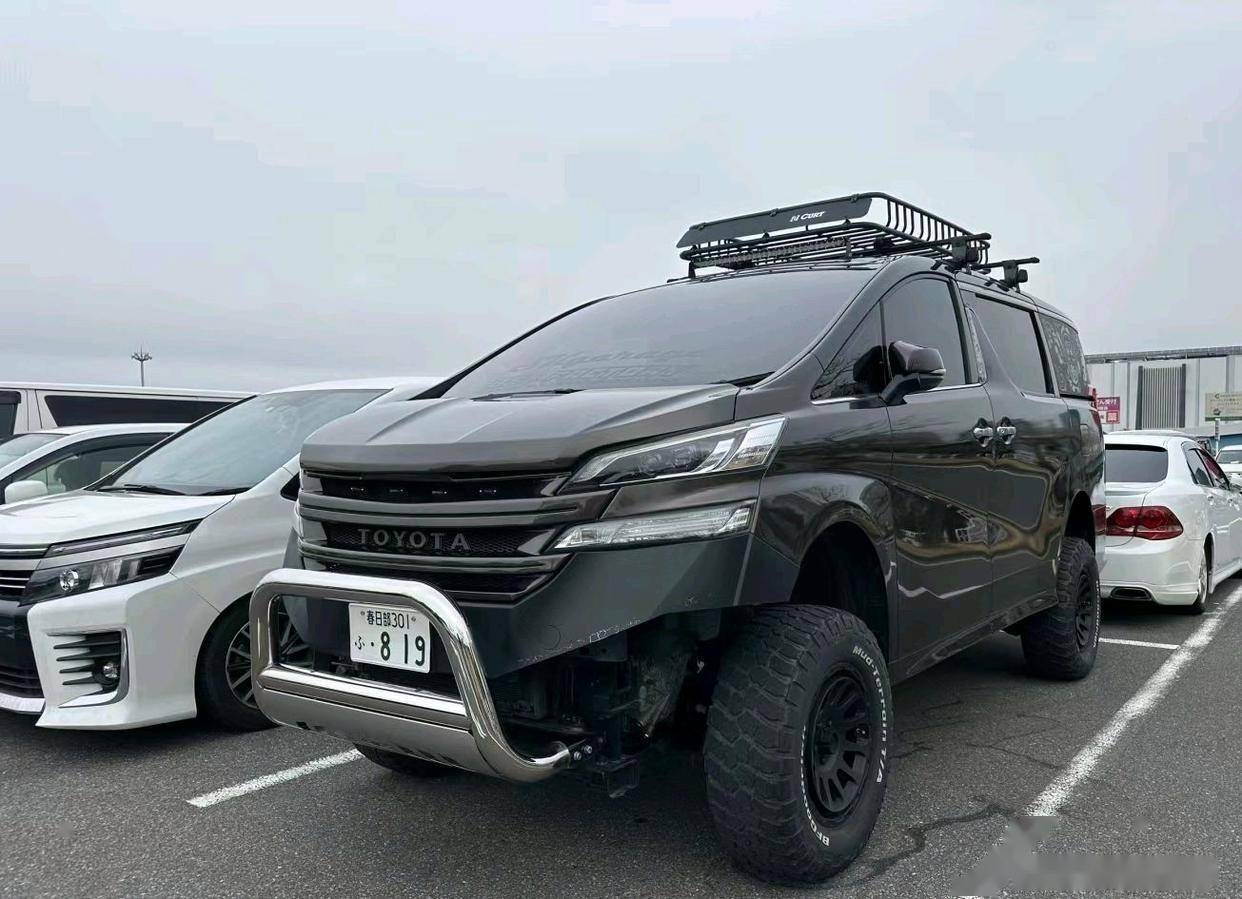 都市中的豪华别墅-丰田威尔法,主打舒适与豪华体验