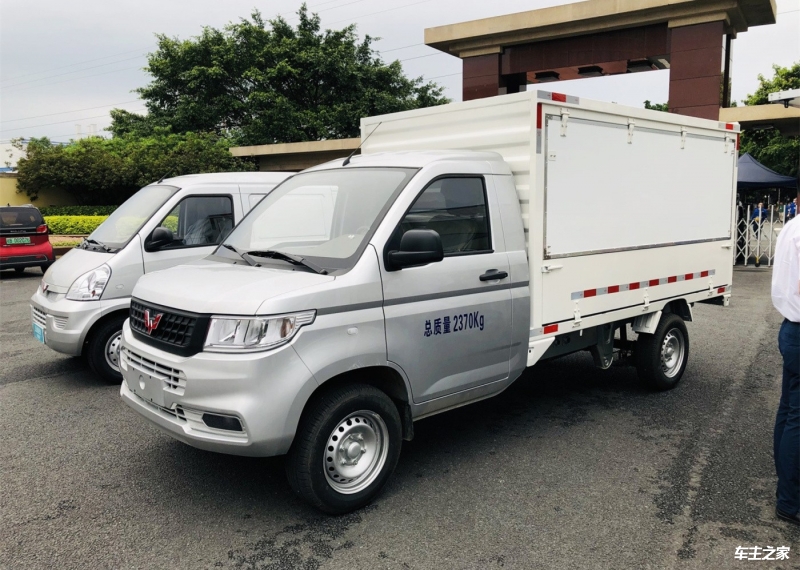 成都五菱荣光新卡专用车报价5.91万起 最高优惠0.01万