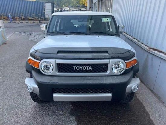 2023款丰田酷路泽FJ4.0中东版国六60万起