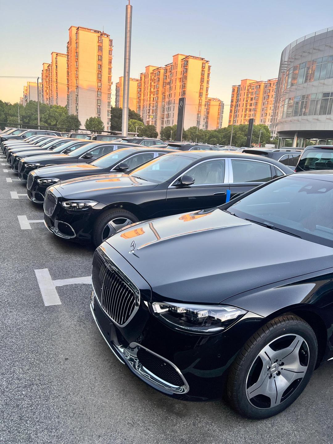 成都迈巴赫S级美版降价促销中 优惠高达32万
