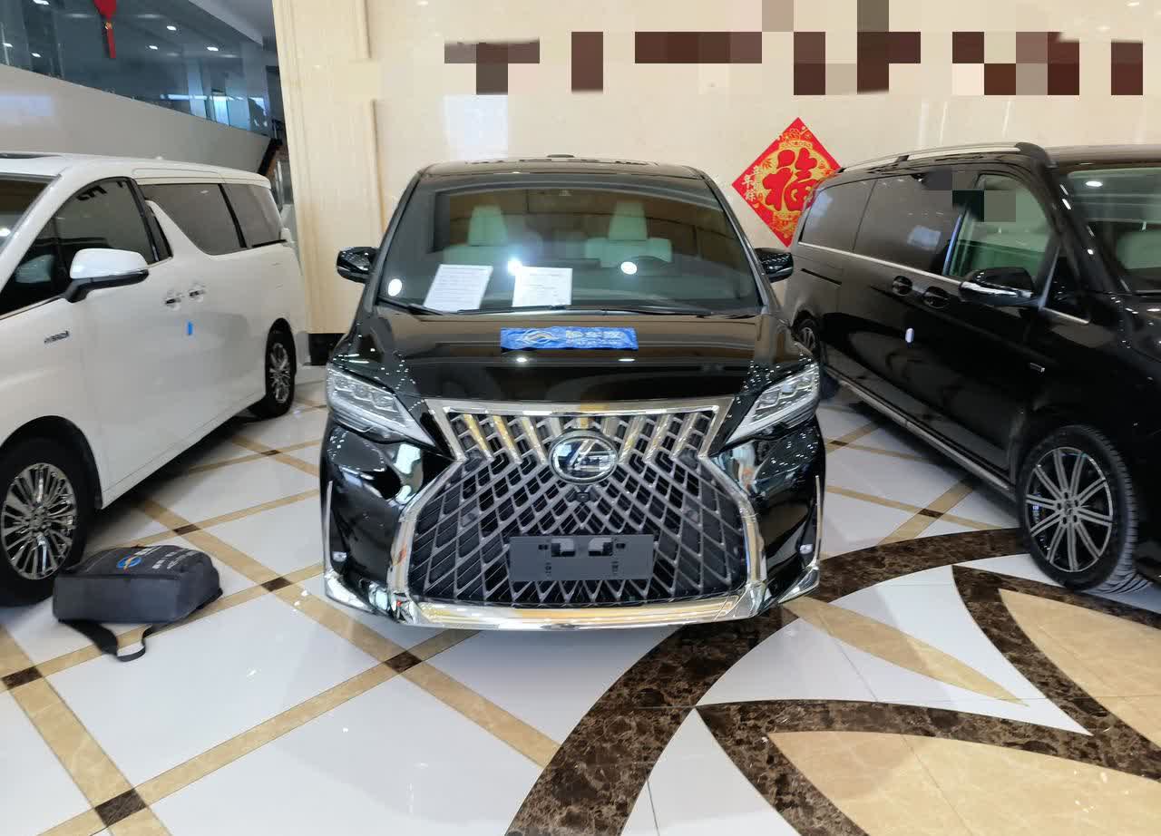 成都雷克萨斯LM亚洲版平价销售122万起 直降43万