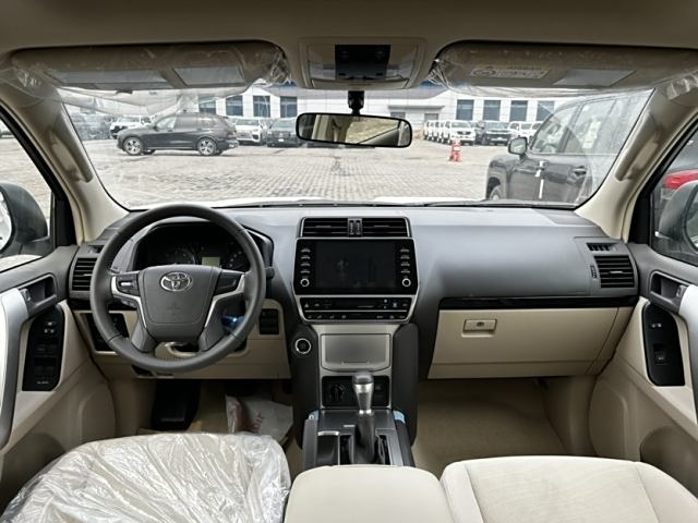 2023款中东丰田霸道2800TX柴油即将现车