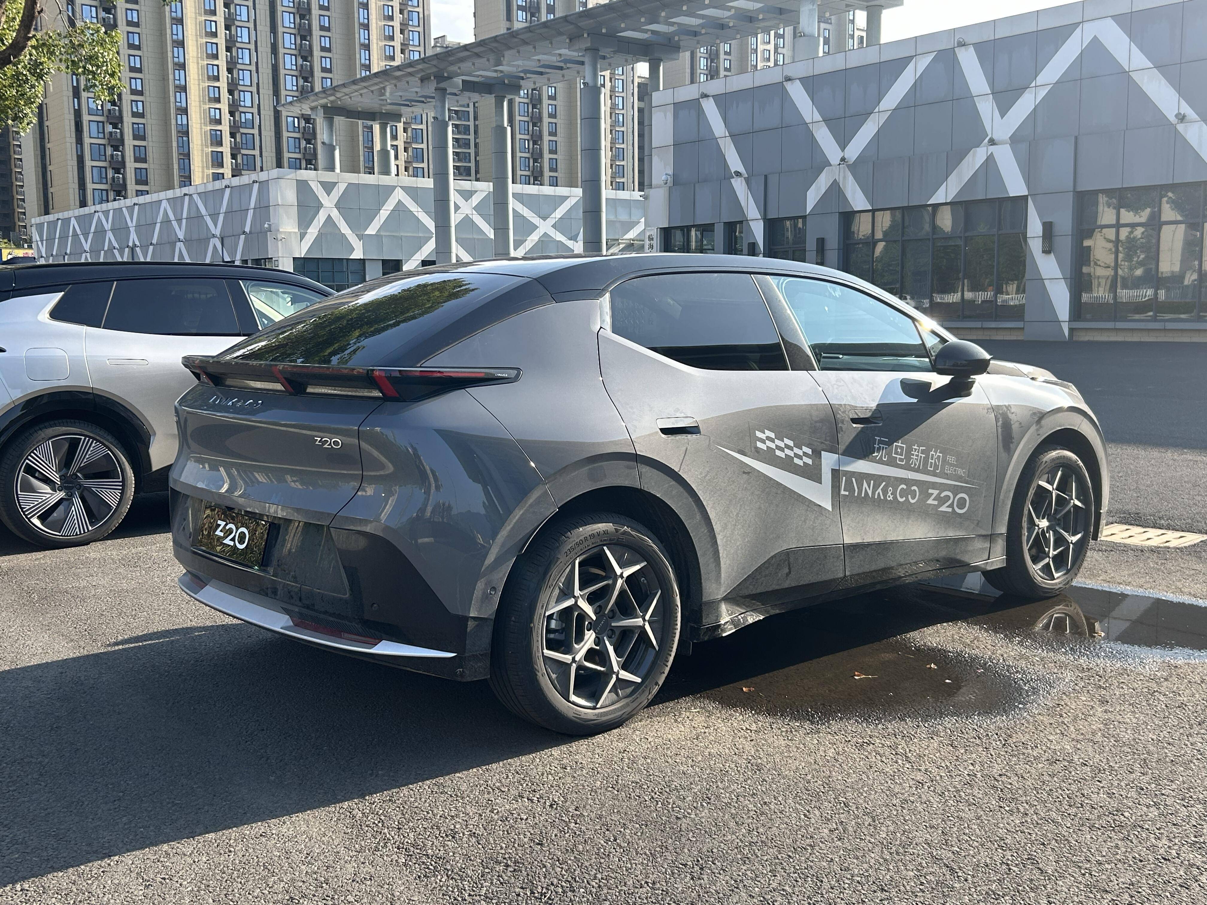 成都领克Z20降价0.60万 最低仅售10.99万