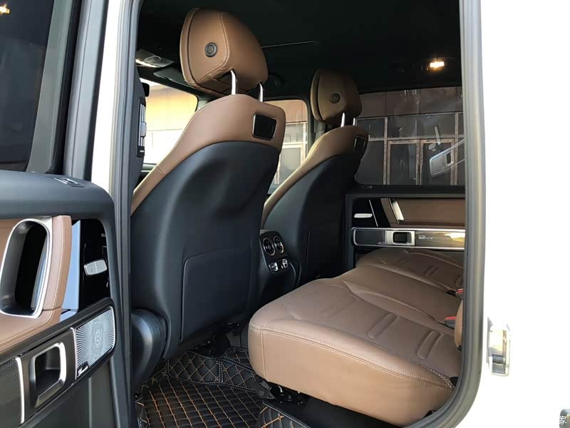 2024款奔驰G350时刻保持的全方位视野