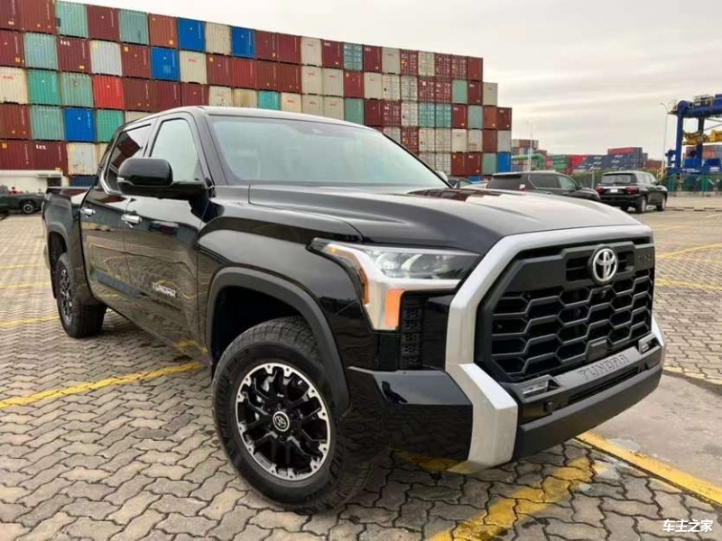 2024款丰田坦途3.5TLTD展厅现车优惠降价