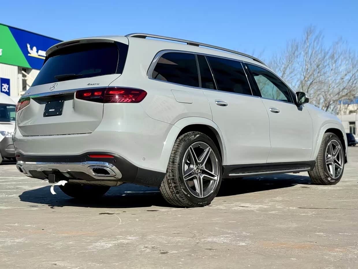 2024款奔驰GLS450现车限时优惠 大空间舒适享 你受得了嘛