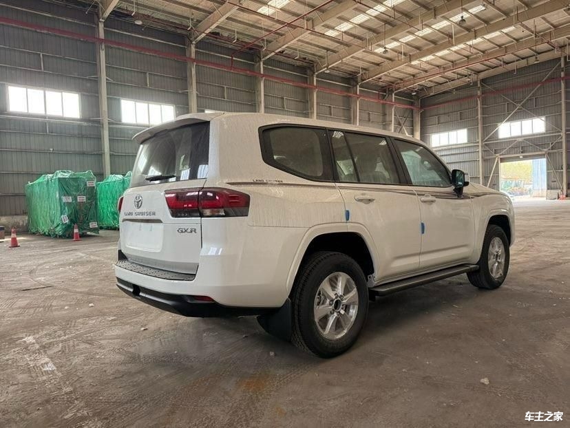 2025酷路泽70系列中东版降价促销 购车最高优惠38.8万