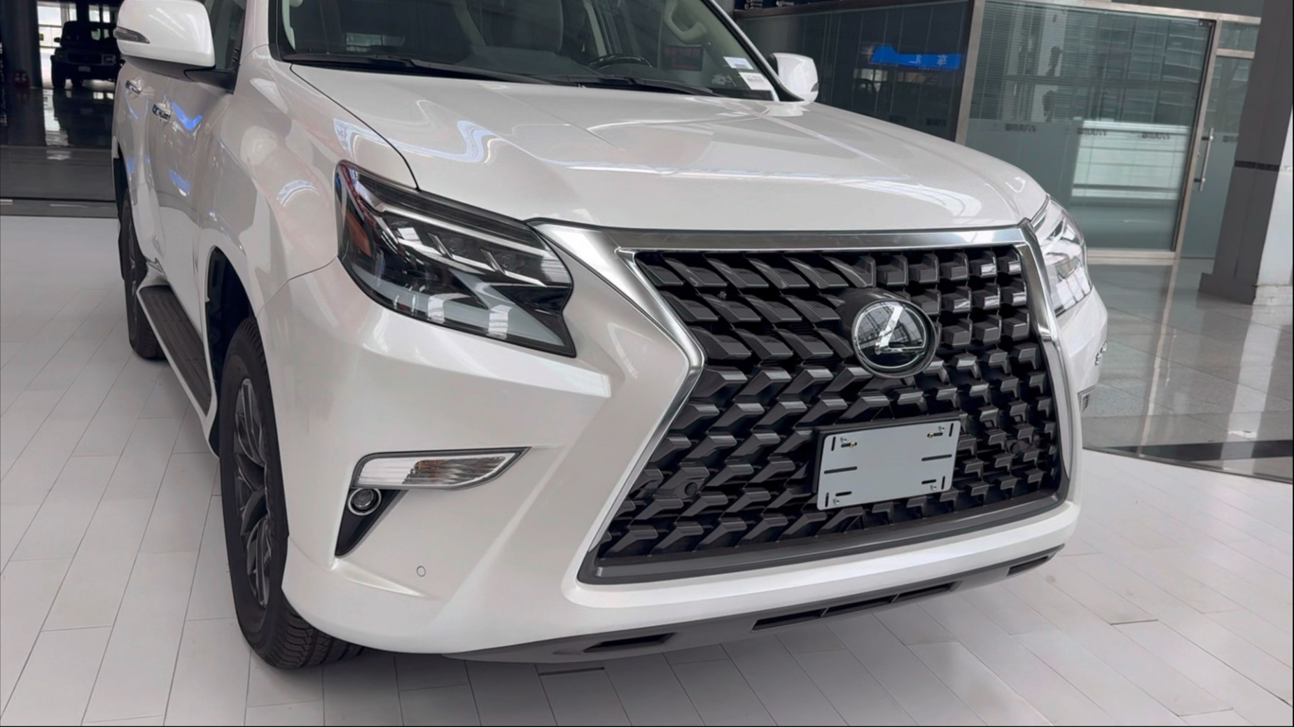 雷克萨斯GX中东版平价销售104万起 直降6万