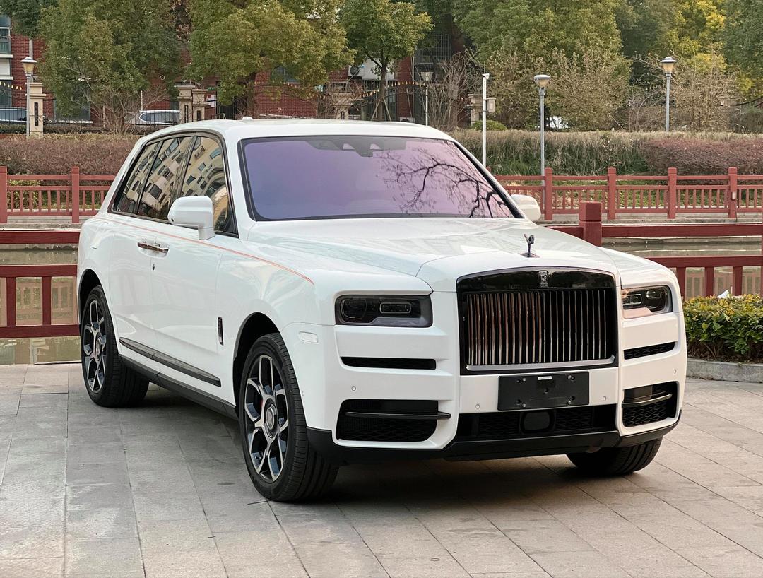 成都库里南团购价格590万起 直降150万