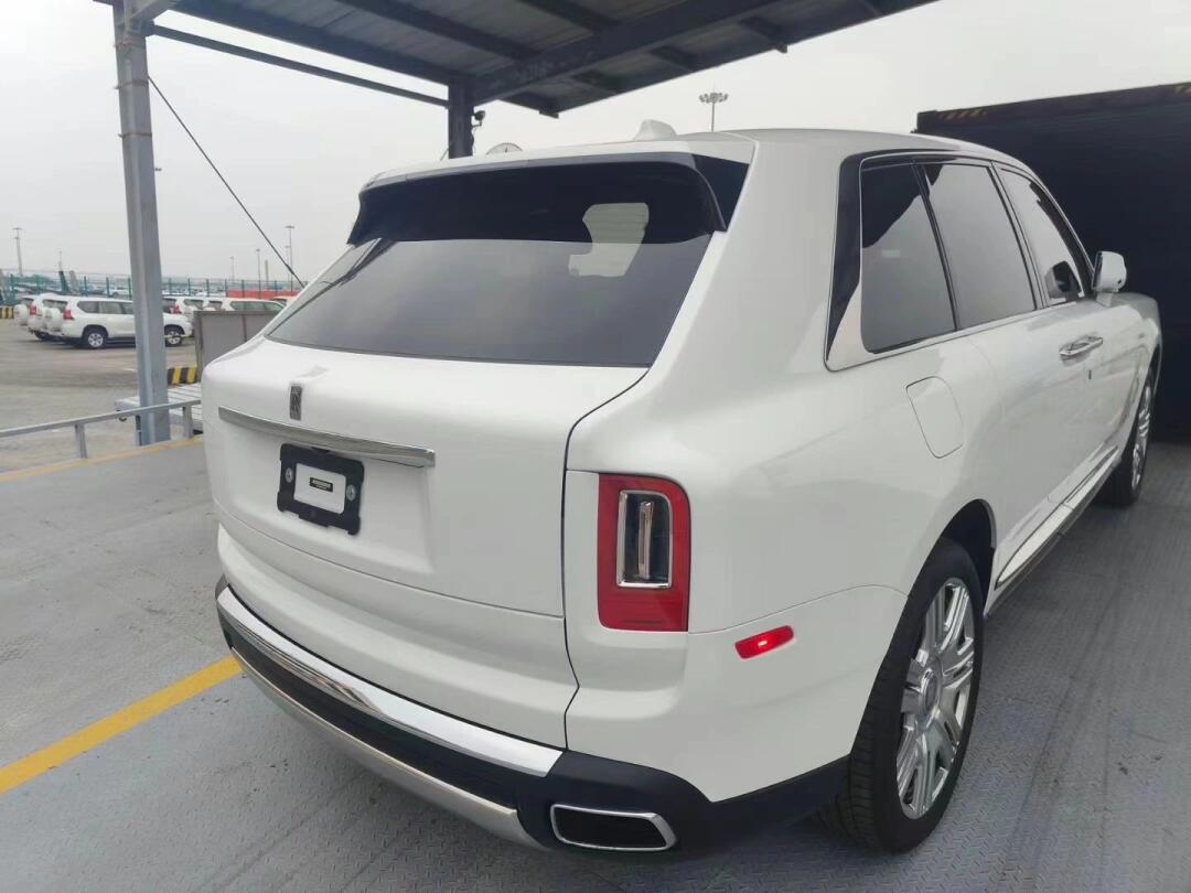 成都库里南团购价格590万起 直降150万