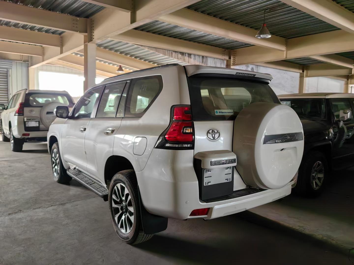 2023款丰田霸道4000中东版4.0国六预定价