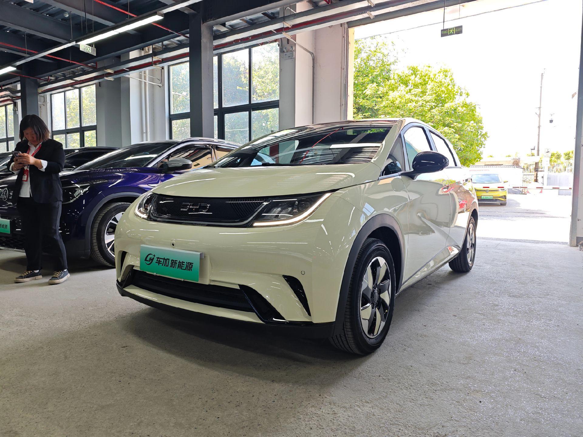 成都海豚4S店售价8.38万起 优惠高达1.60万