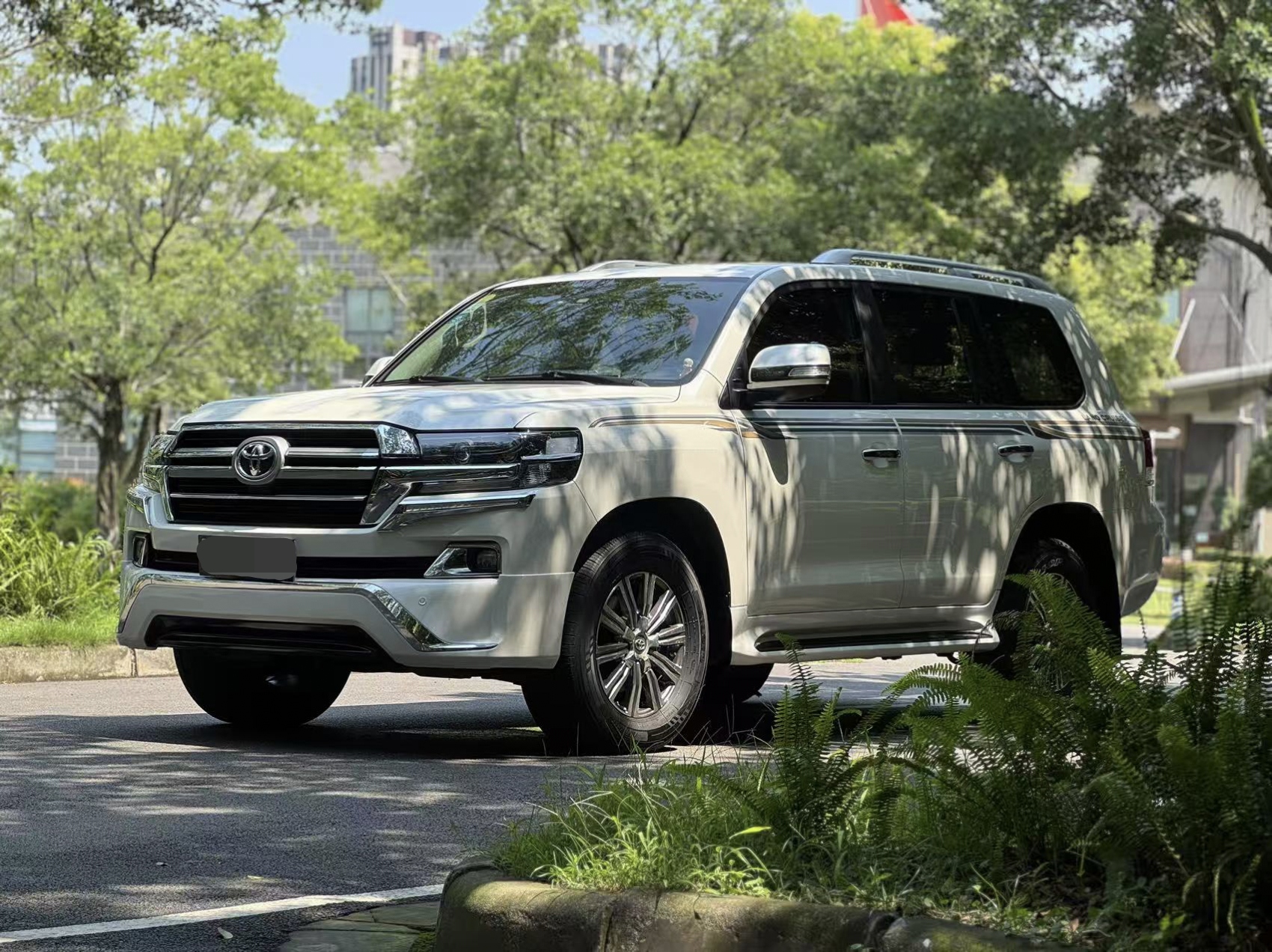 中东版丰田兰德酷路泽4000内外解析