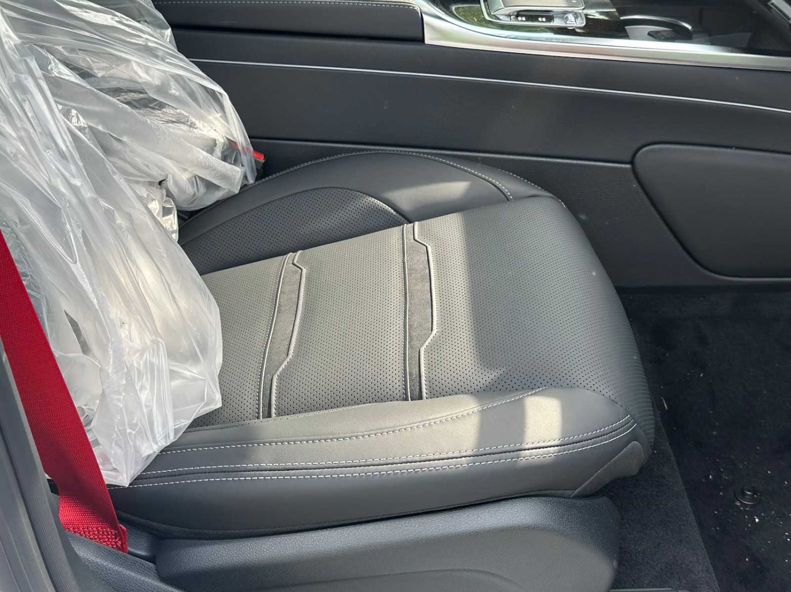 现购奔驰G级享6万优惠 欢迎前来试驾