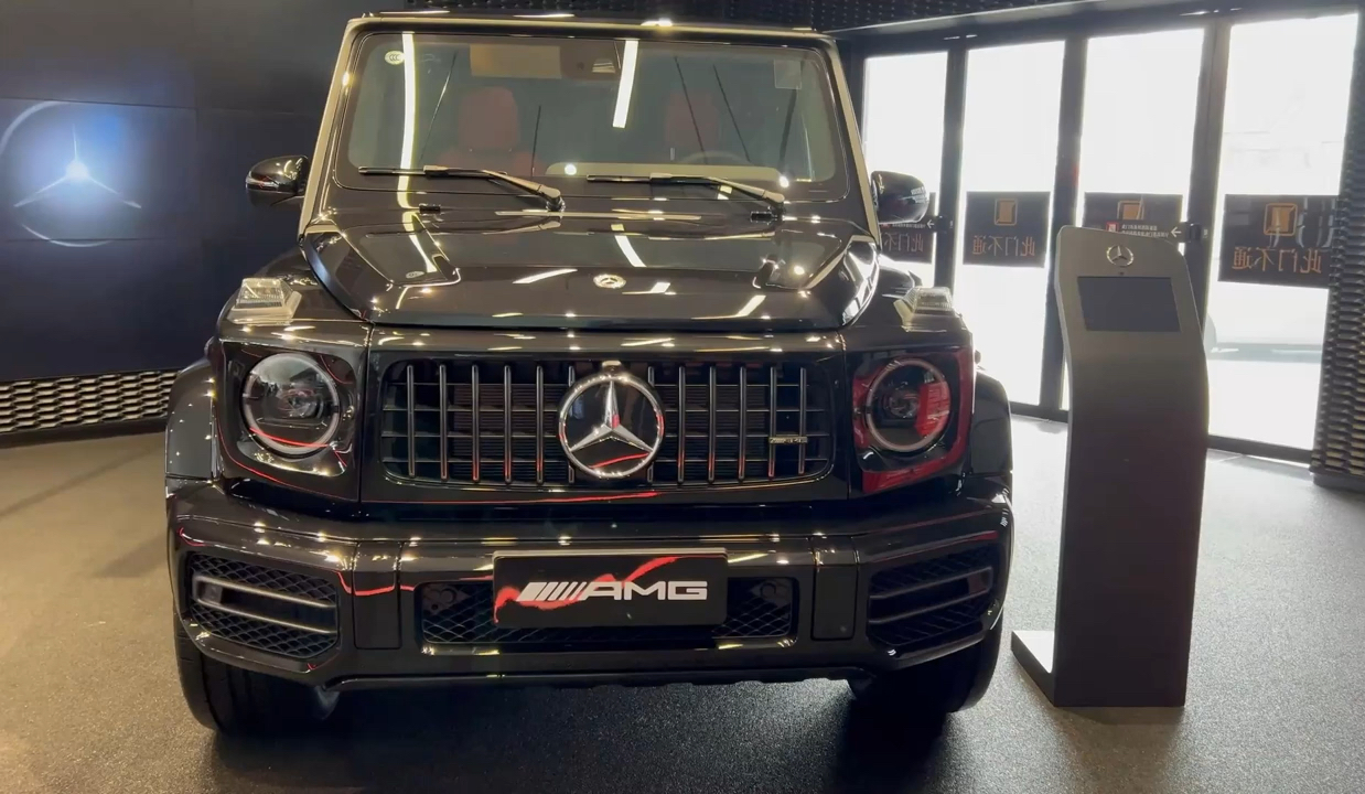 2024款奔驰G63白色店内现车最新优惠 欢迎致电咨询
