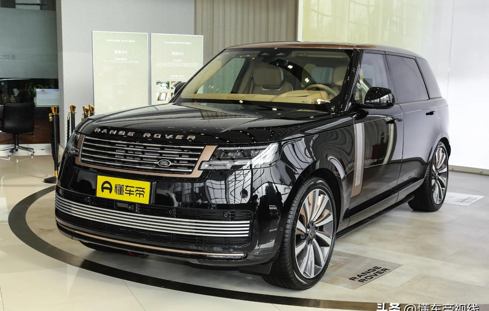 2025揽胜行政加版价格优惠64万 售全国