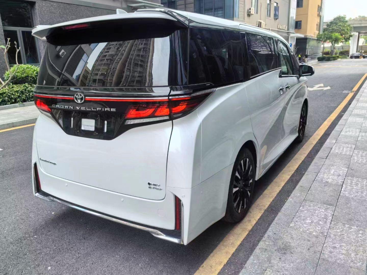 最新款进口威尔法商务车现车什么价