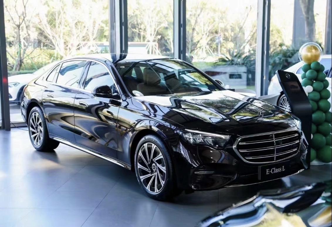 成都奔驰G级墨版钜惠6万元 欢迎垂询