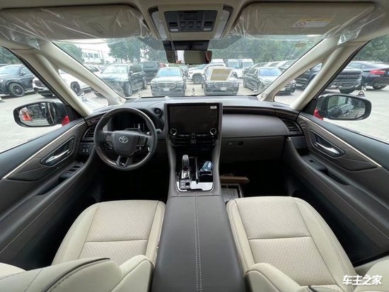 现购埃尔法亚洲版让利促销中 目前优惠高达16万元