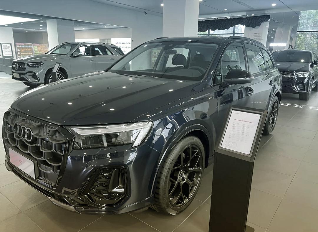 郫县奥迪SQ5优惠22.28万 最低仅售37.60万