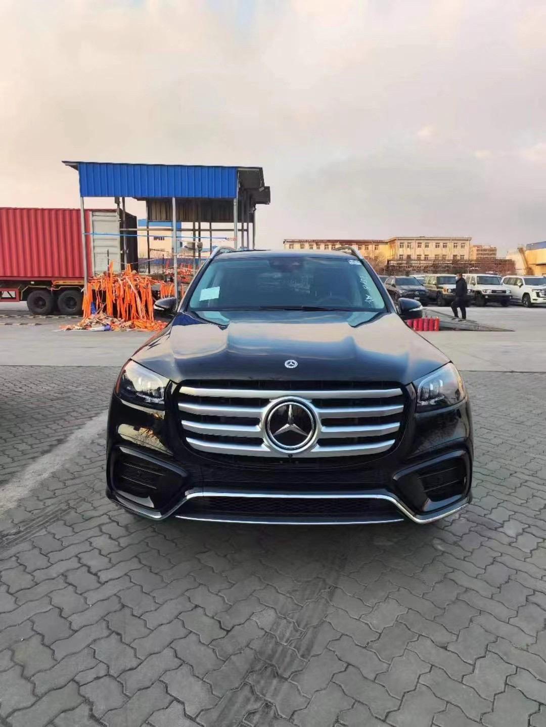 成都平行进口奔驰GLS美版平价销售92万起 欢迎上门试驾