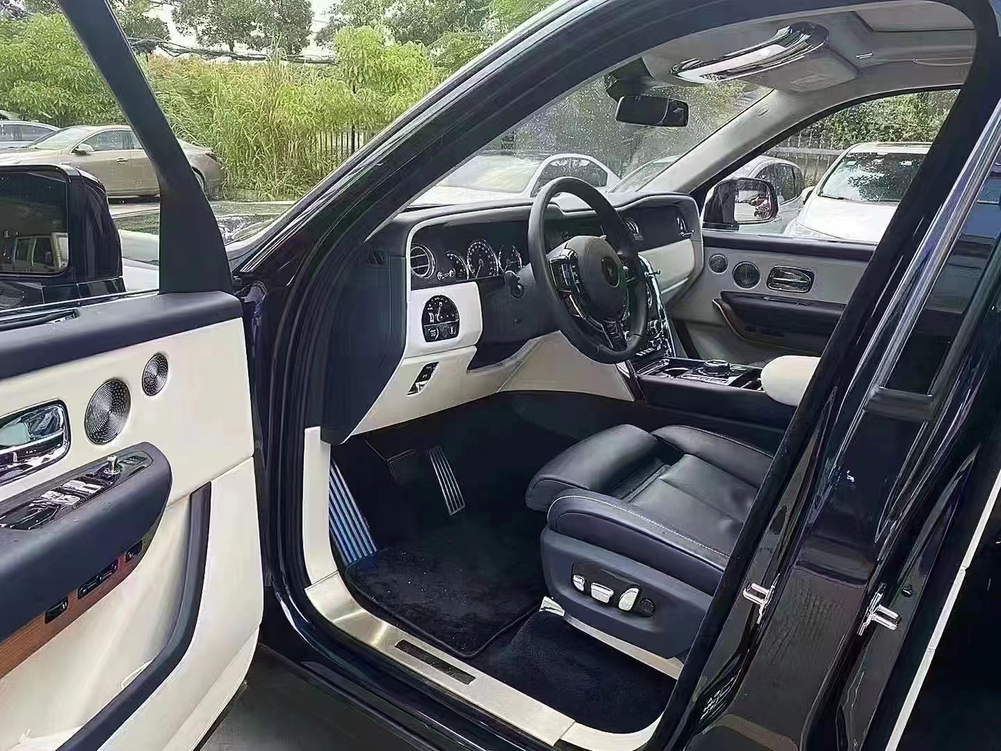 劳斯莱斯库里南团购最高优惠65万