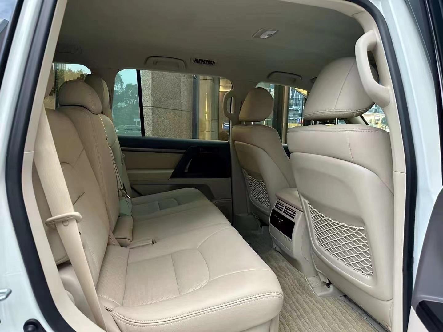 兰德酷路泽中东版团购最高优惠37万 欢迎试乘试驾