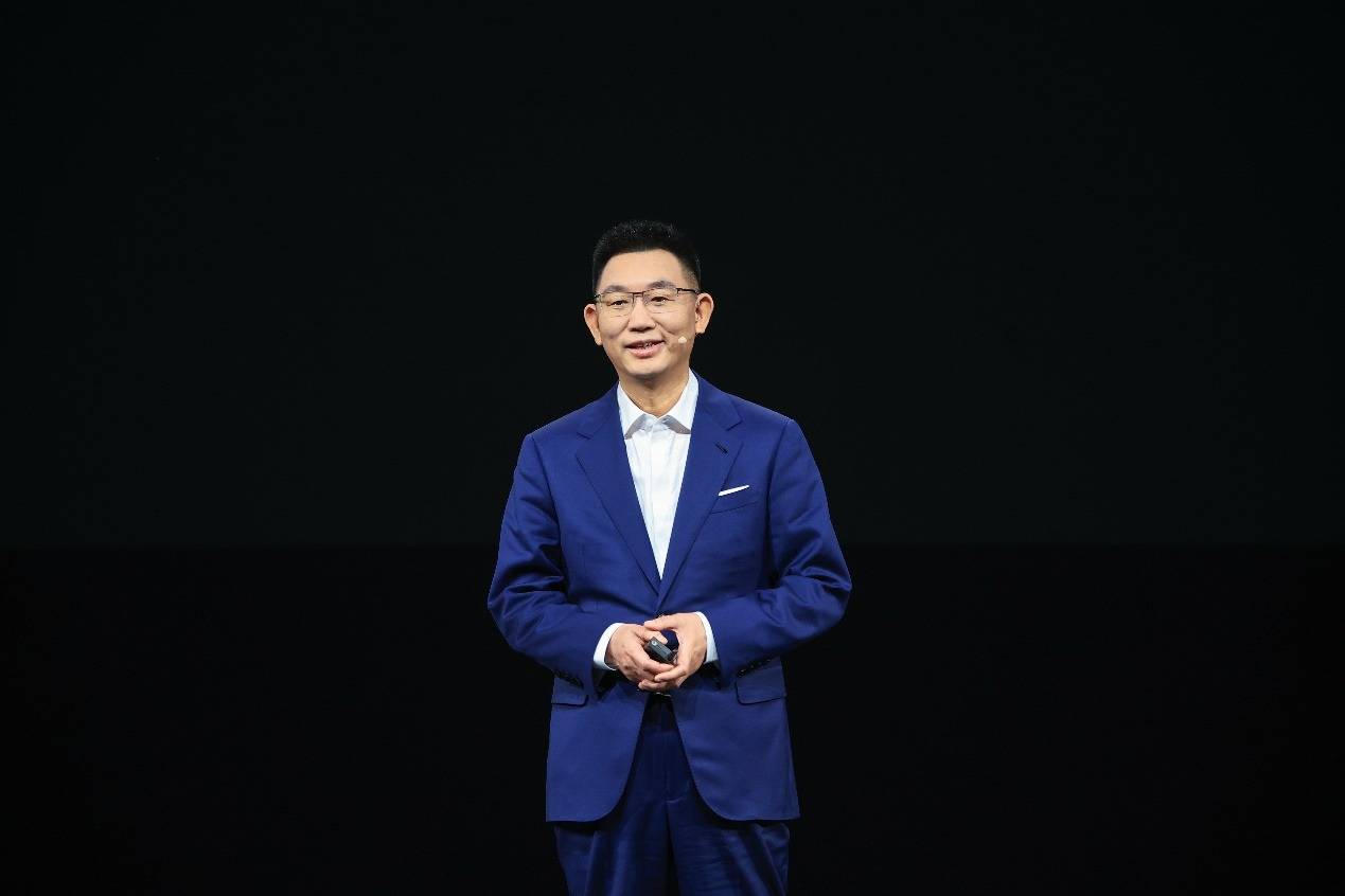 赛力斯携问界M9亮相乌镇峰会 集中展示智能网联技术实力