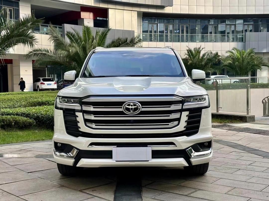 2024款丰田酷路泽LC300价格 多款配置可选