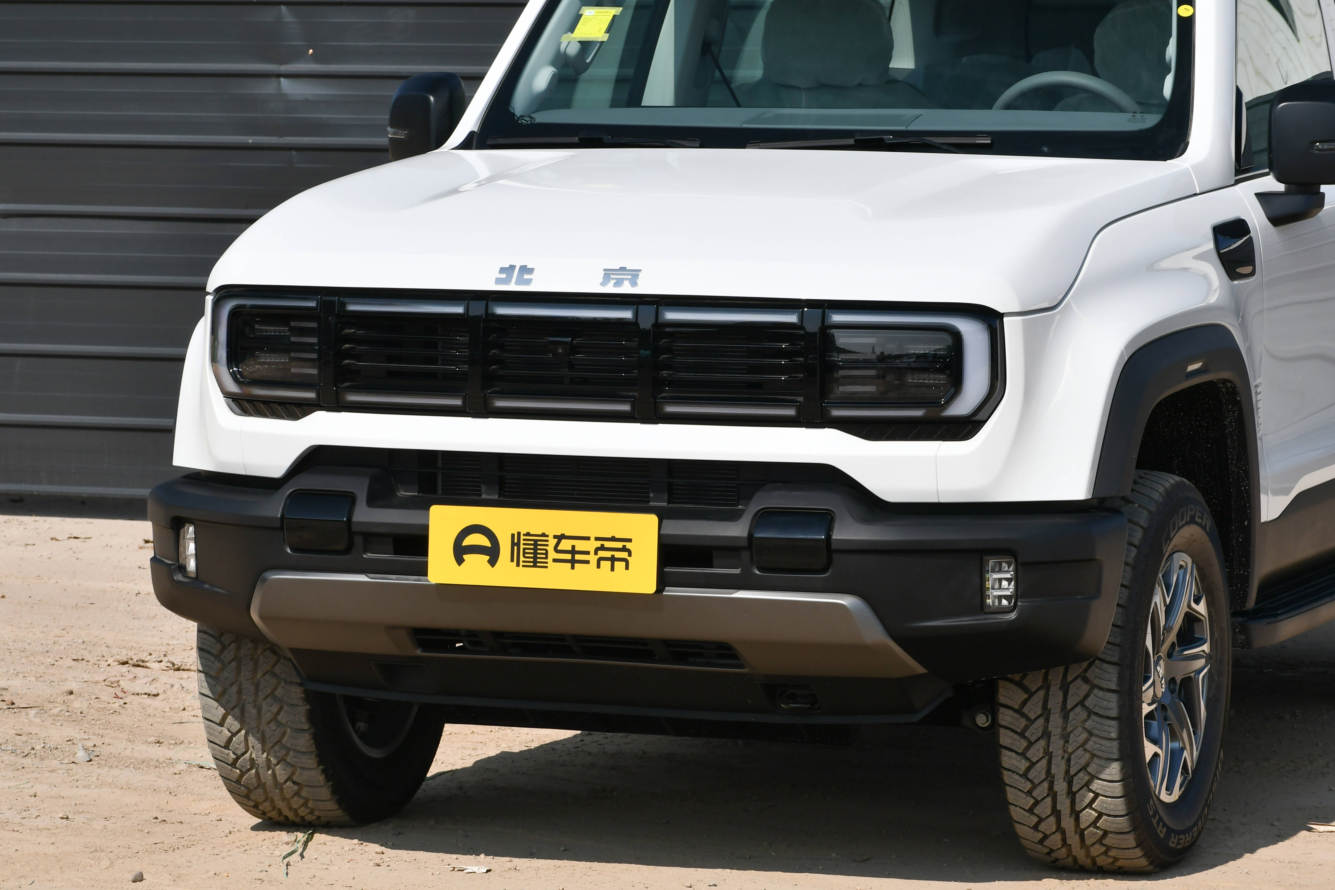 成都北京越野BJ40最新报价14.58万起 优惠高达3.00万