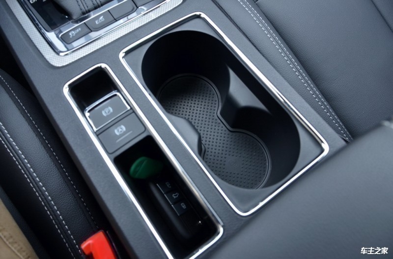 成都奥迪RS 5最高降10.48万 最低仅售74.80万