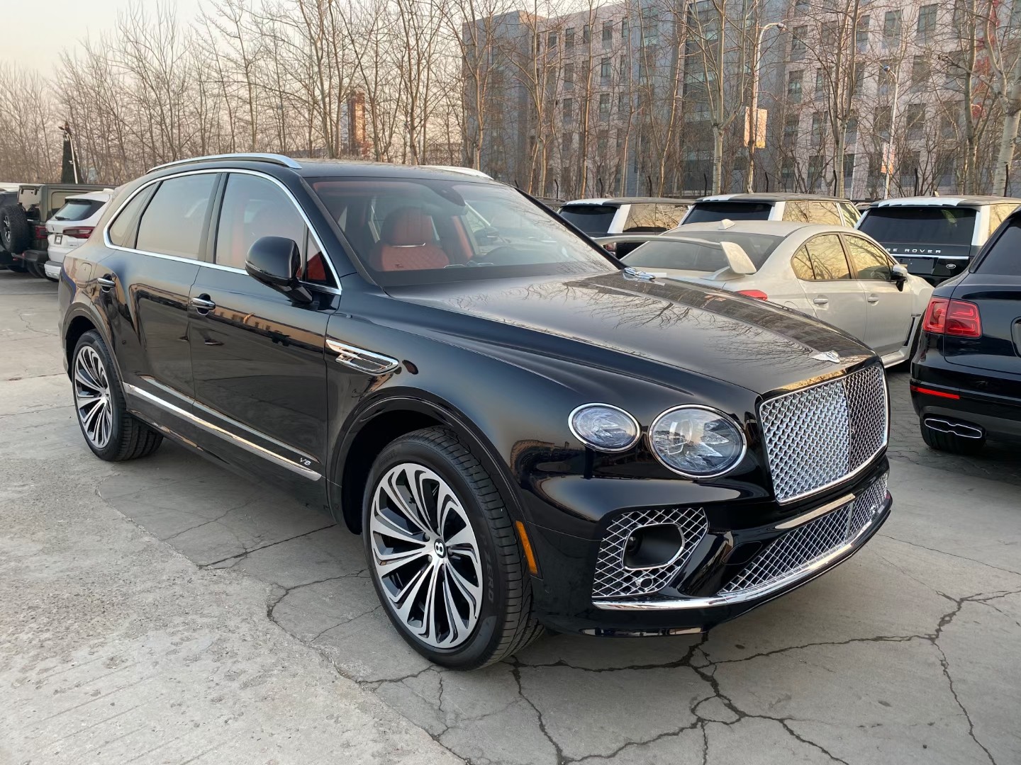 天津华夏安邦豪车添越团购钜惠41.2万 售全国