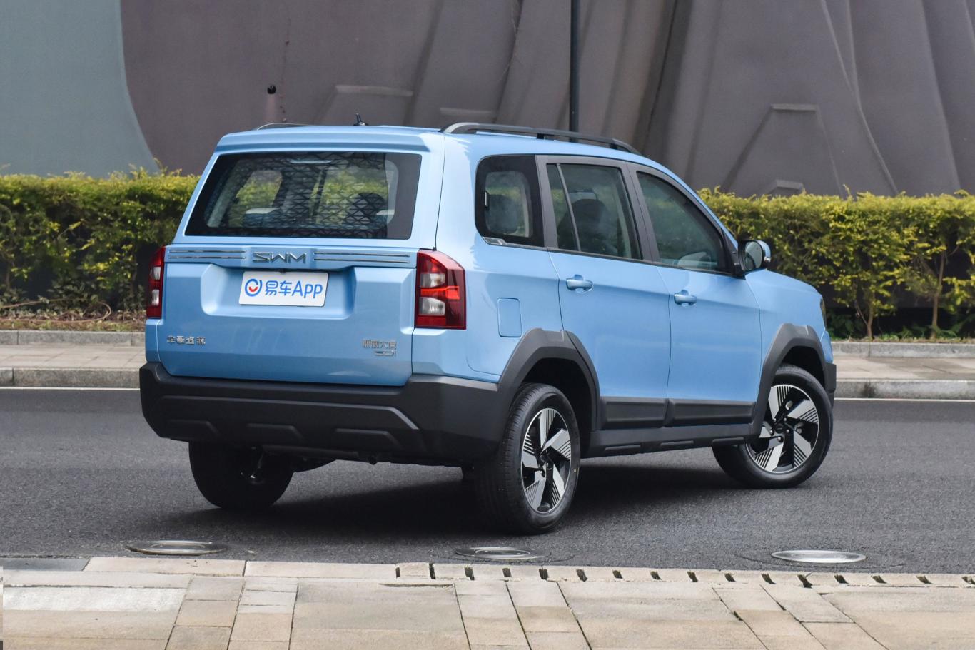 成都SWM斯威大虎EDi价格9.99万起 暂无优惠