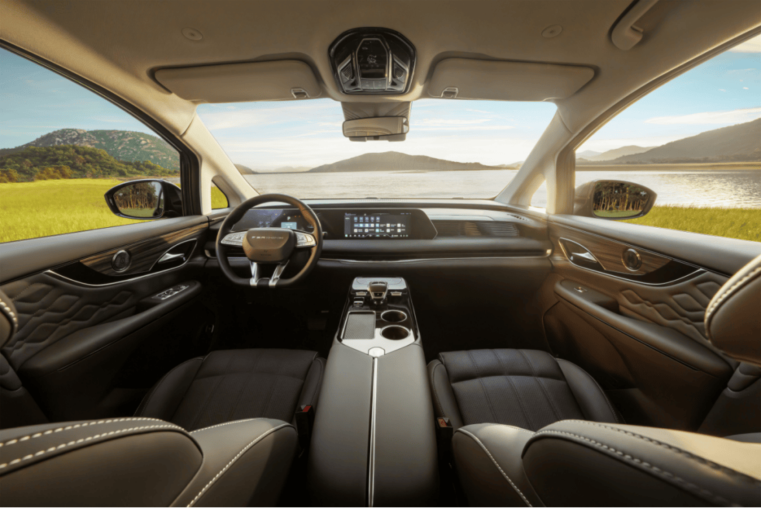 四排八座还没里程焦虑，吉利增程MPV银河V900来了