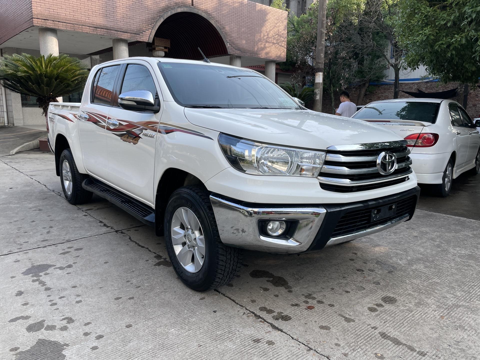 成都平行进口丰田海拉克斯中东版团购最高优惠6万 售全国