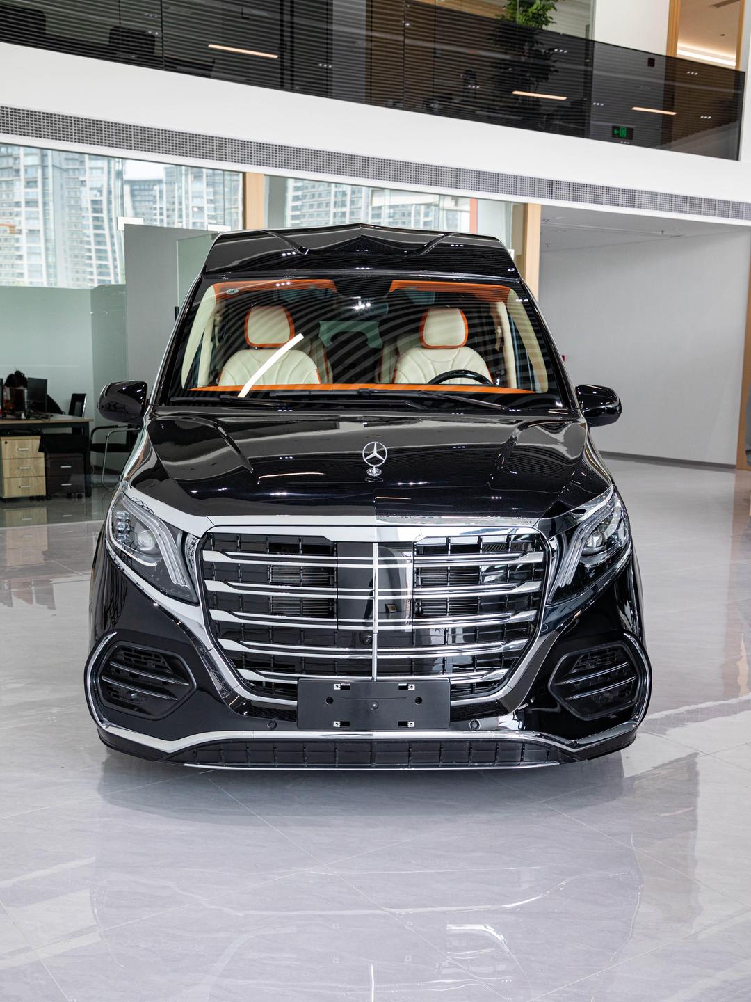 四川腾达东远名车奔驰威霆价格最低29万起 欢迎上门试驾