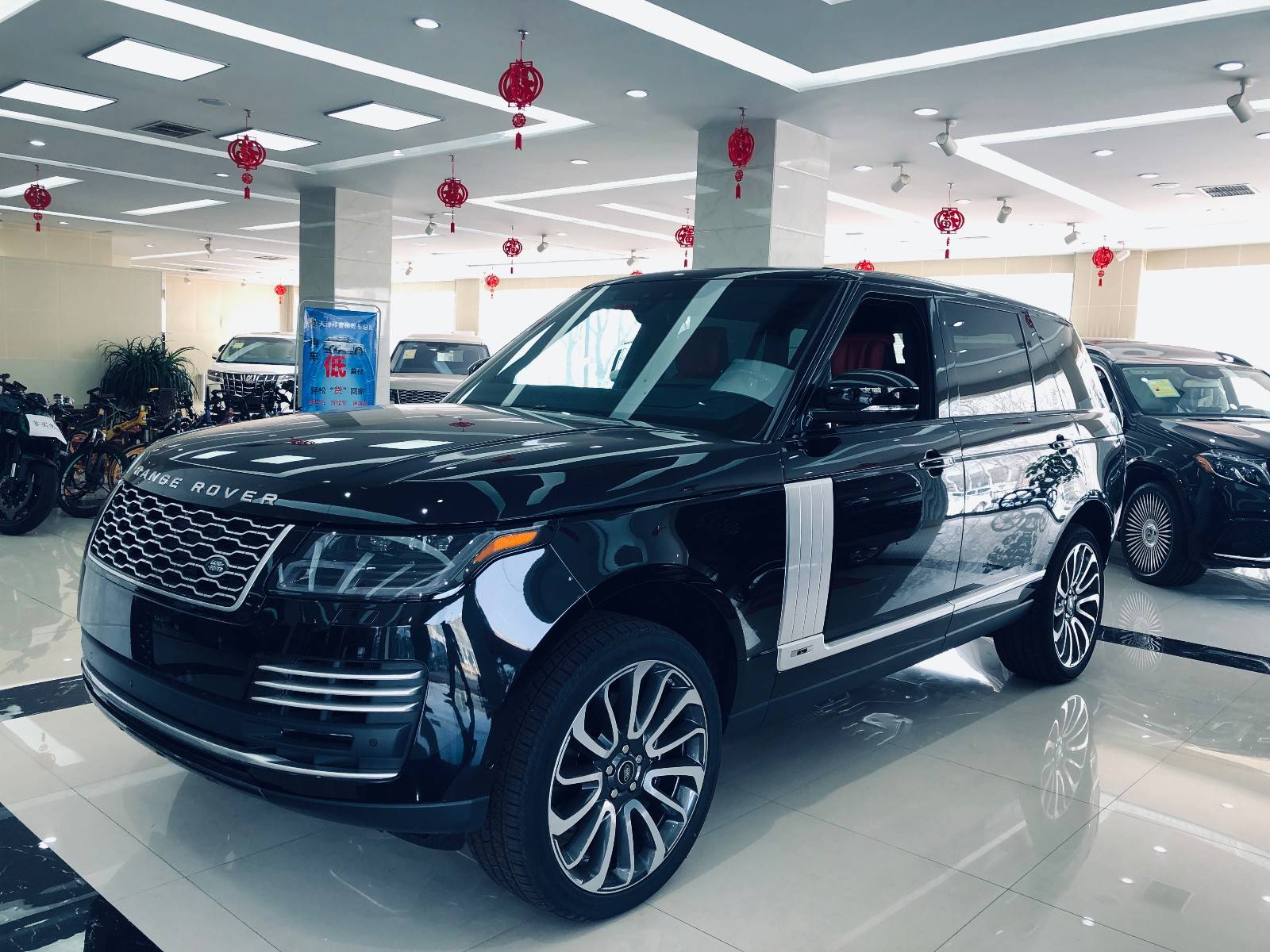 成都远卓名车路虎揽胜行政最高让利40万 最低127万