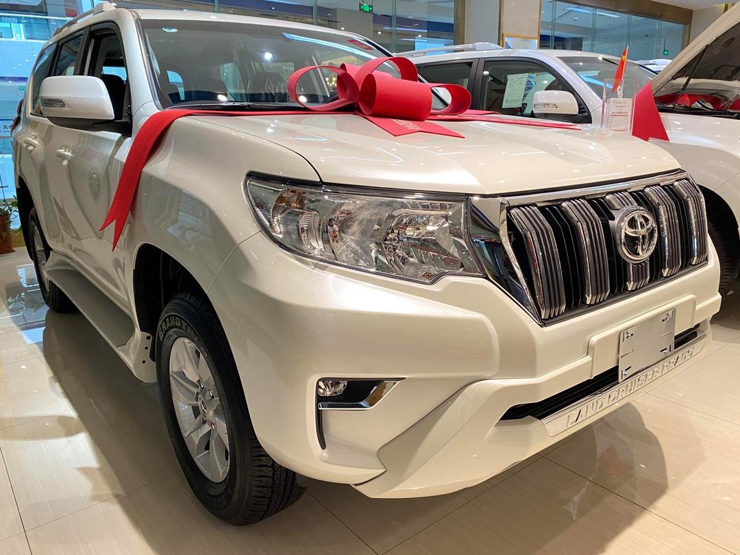 2023款丰田普拉多霸道到港可预售国六排放