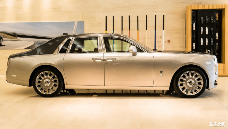 成都卫士欧版团购价格71万起 欢迎试乘试驾