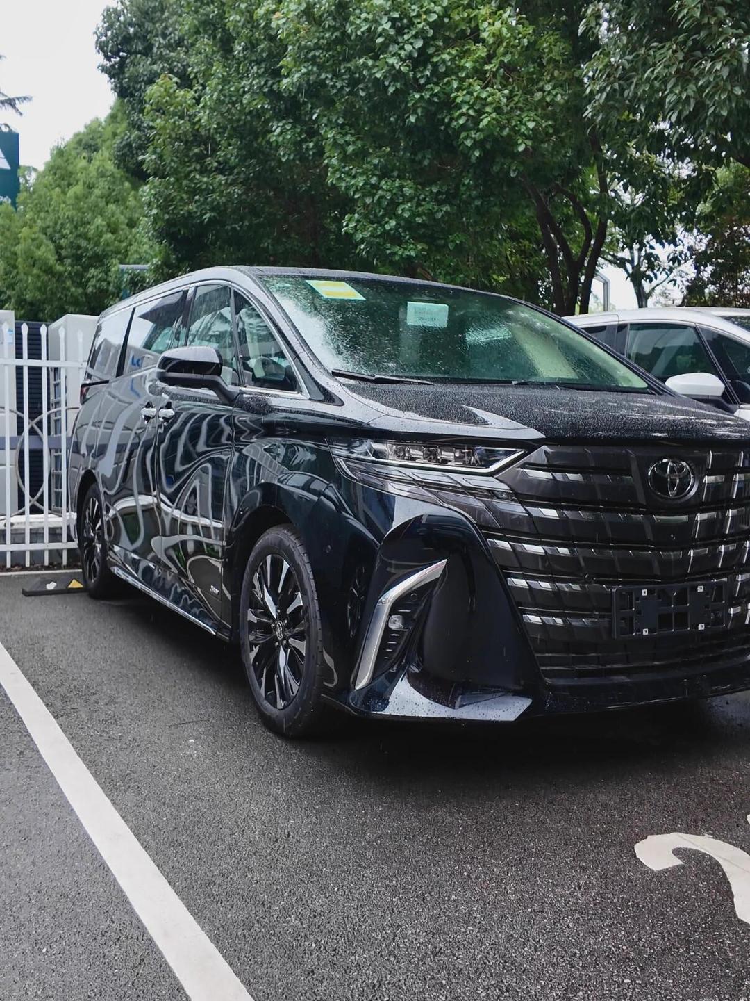 成都埃尔法价格最低90万起 欢迎前来试驾