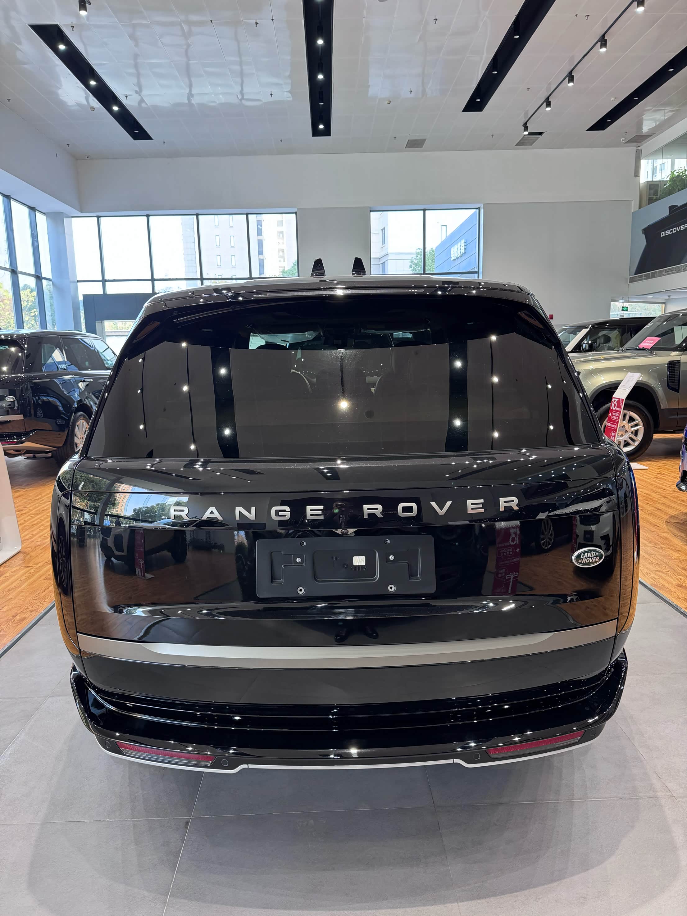 购揽胜享20万优惠 欢迎前来试驾