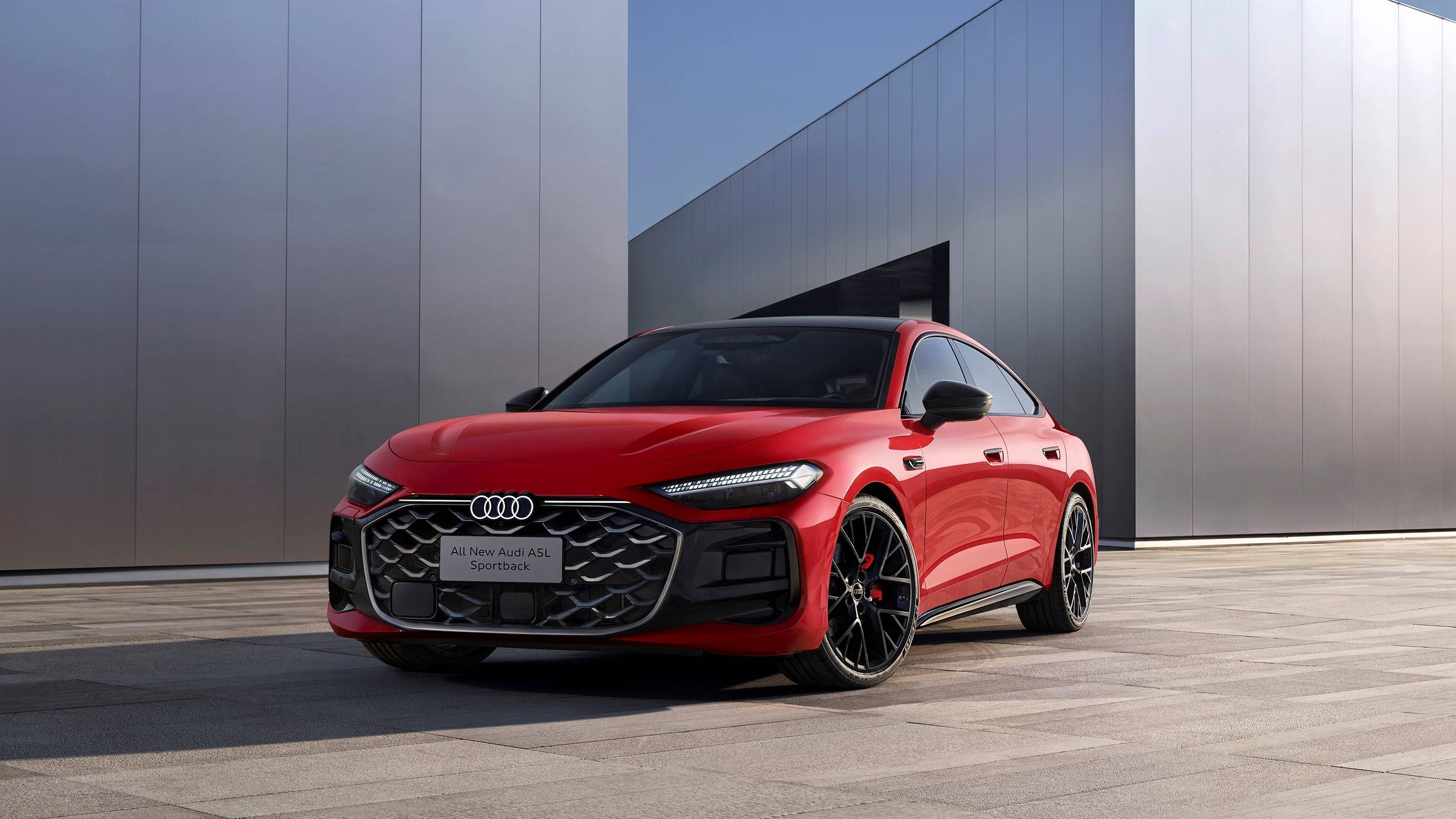 油驰电掣 智领豪华 一汽奥迪闪耀2025广州车展