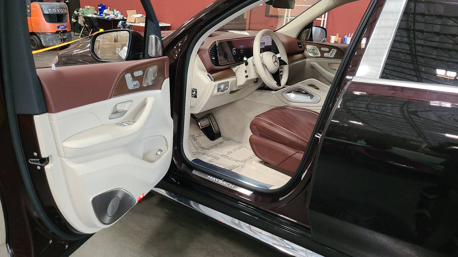 迈巴赫GLS600终极豪华商务SUV展厅现车 售全国