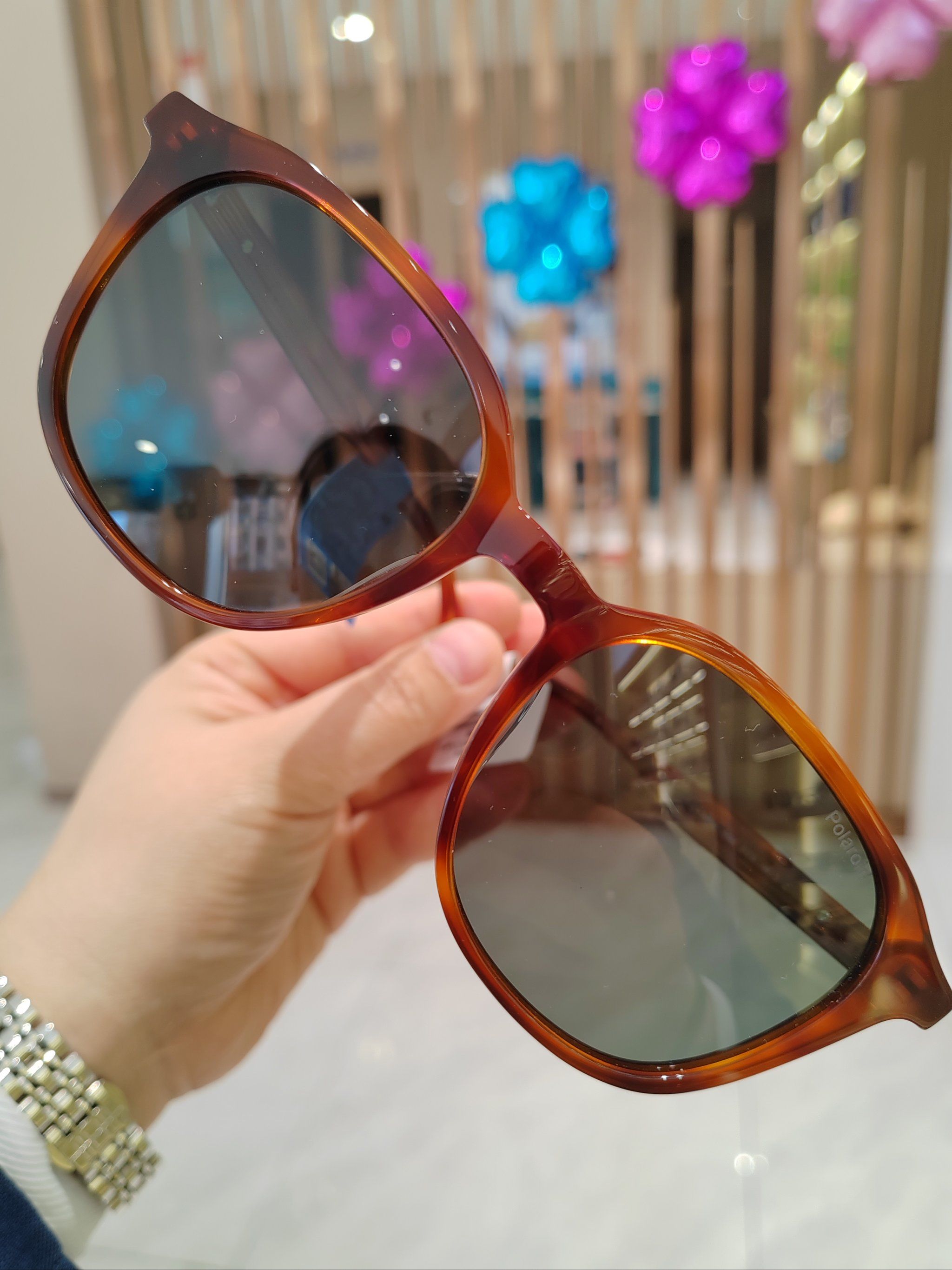 CES 2026:镜泰发布新一代全显示后视镜CES 2026:镜泰发布新一代全显示后视镜