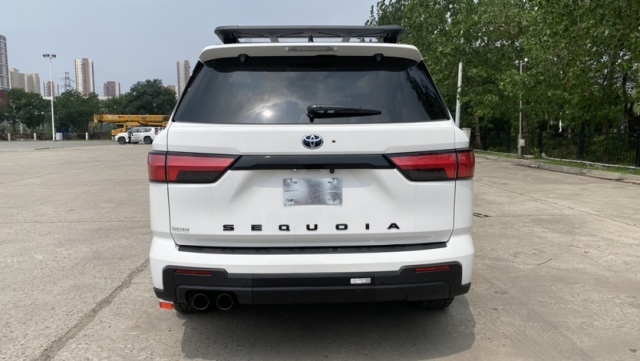 成都平行进口丰田红杉加版团购价格96万起