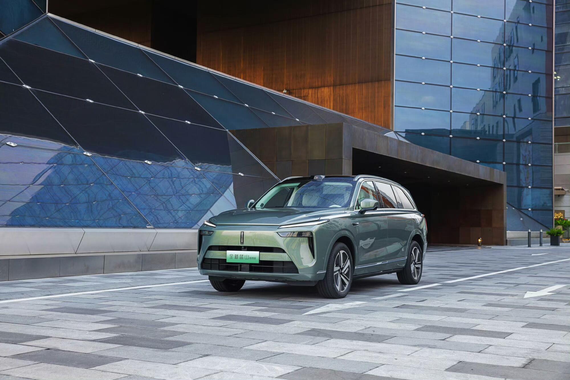 魏牌全新蓝山智能进阶版开启预订 搭载VLA+全新一代辅助驾驶